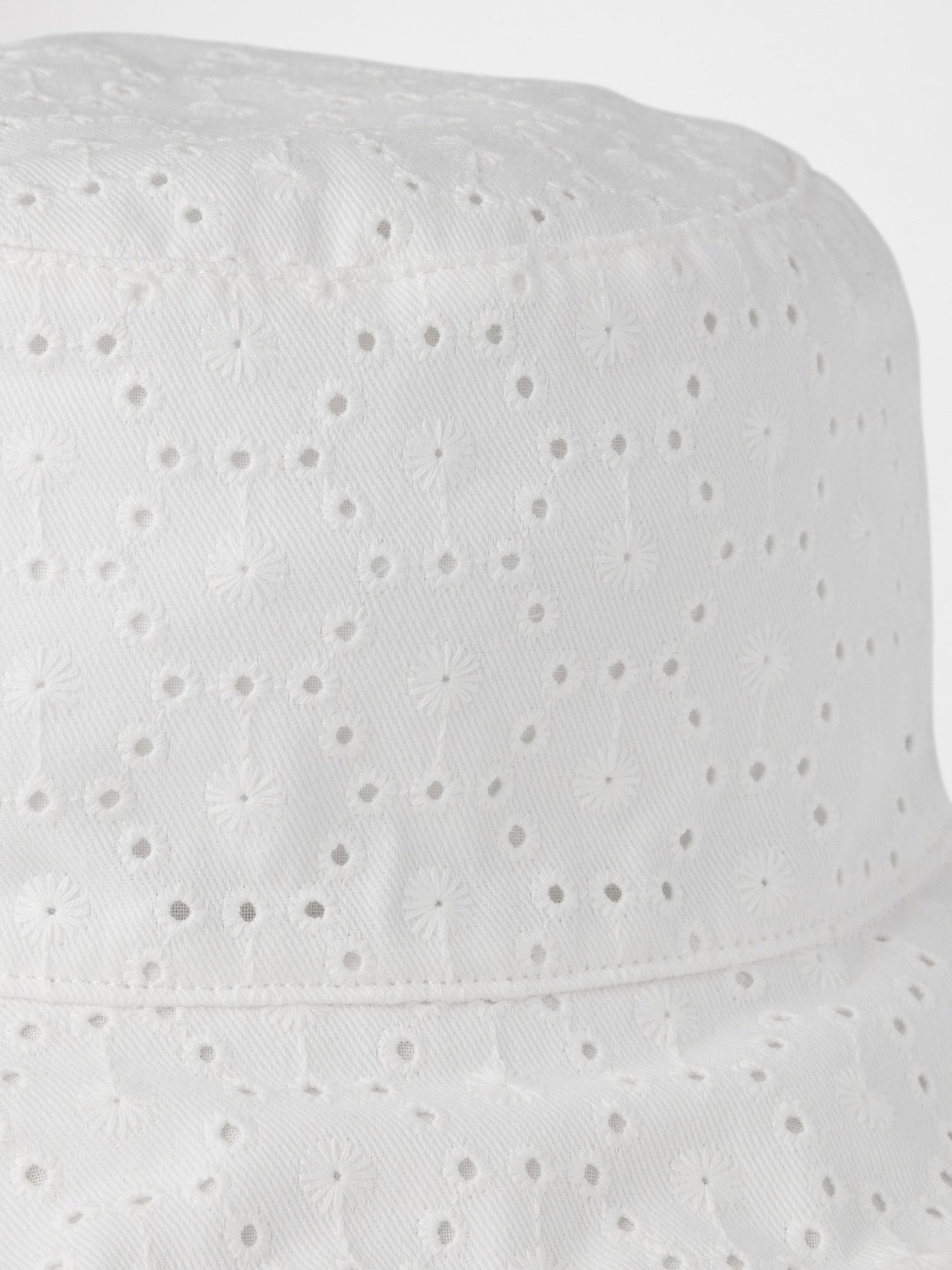 Kırık Beyaz Eyelet Bucket Şapka