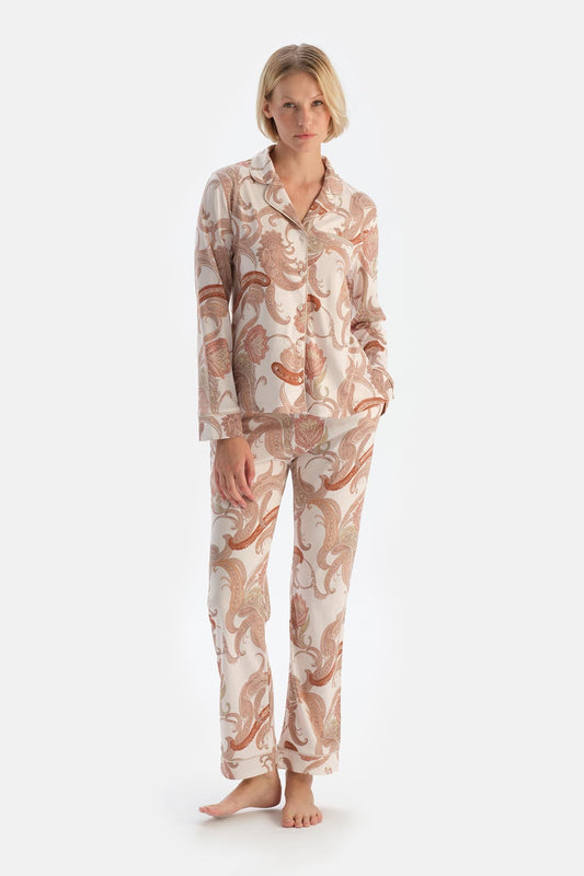 Ekru Şal Desenli Gömlek Pantolon Pijama Takımı