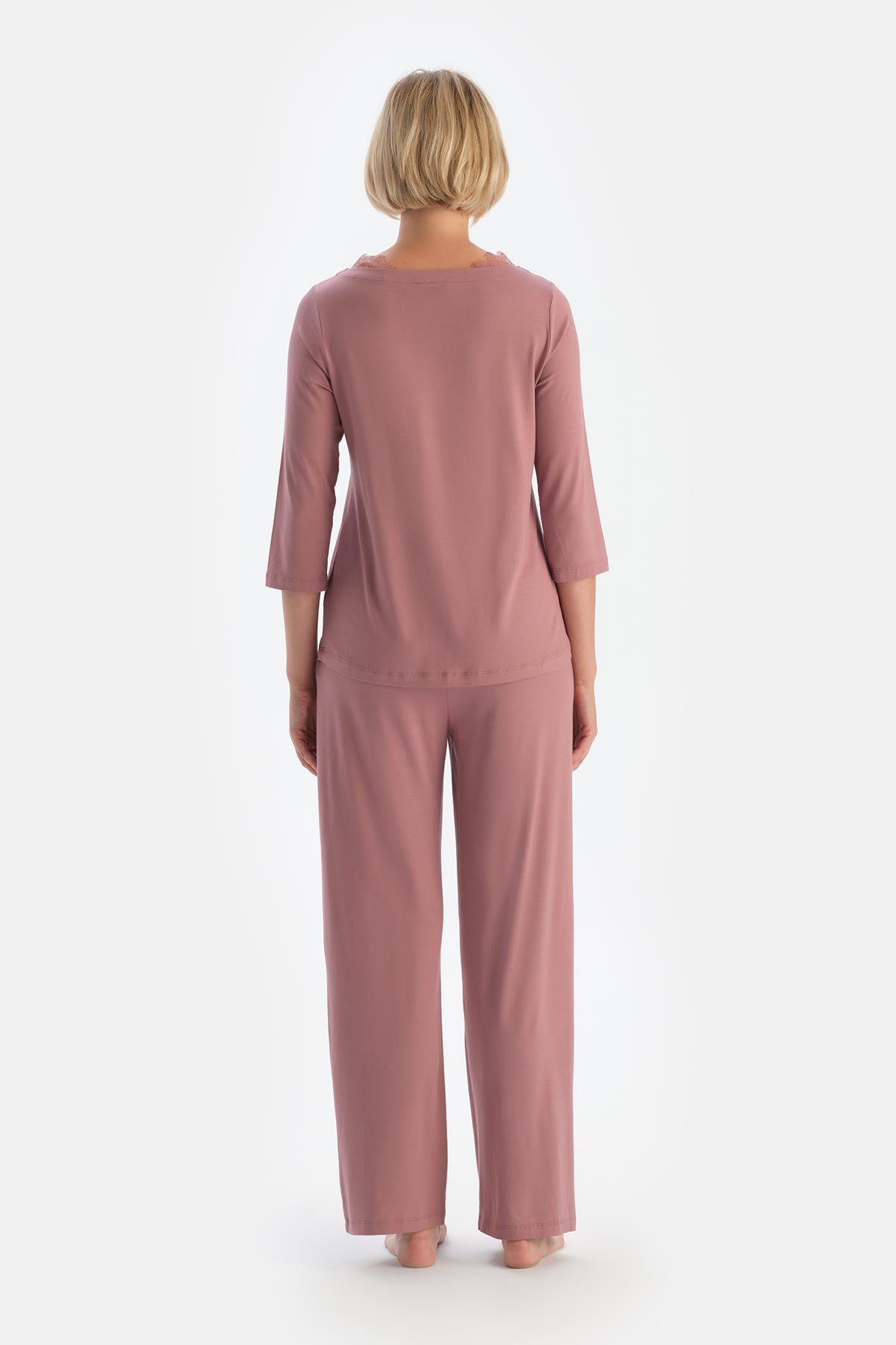 Gül Kurusu Kayık Yaka Dantel Detaylı Pijama Takımı