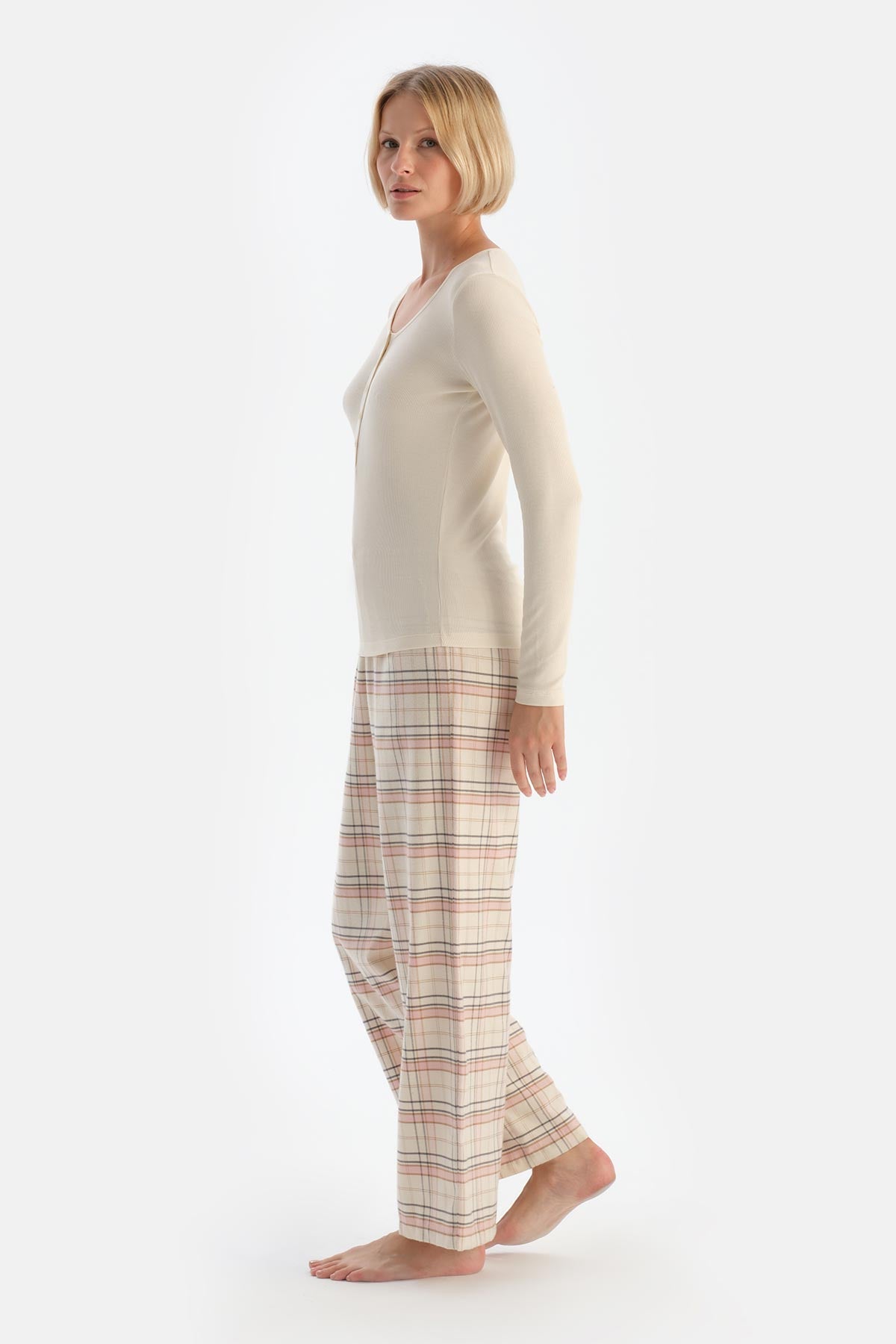 Ekru Kaşkorse Ekose Dokuma Pamuklu Pijama Takımı