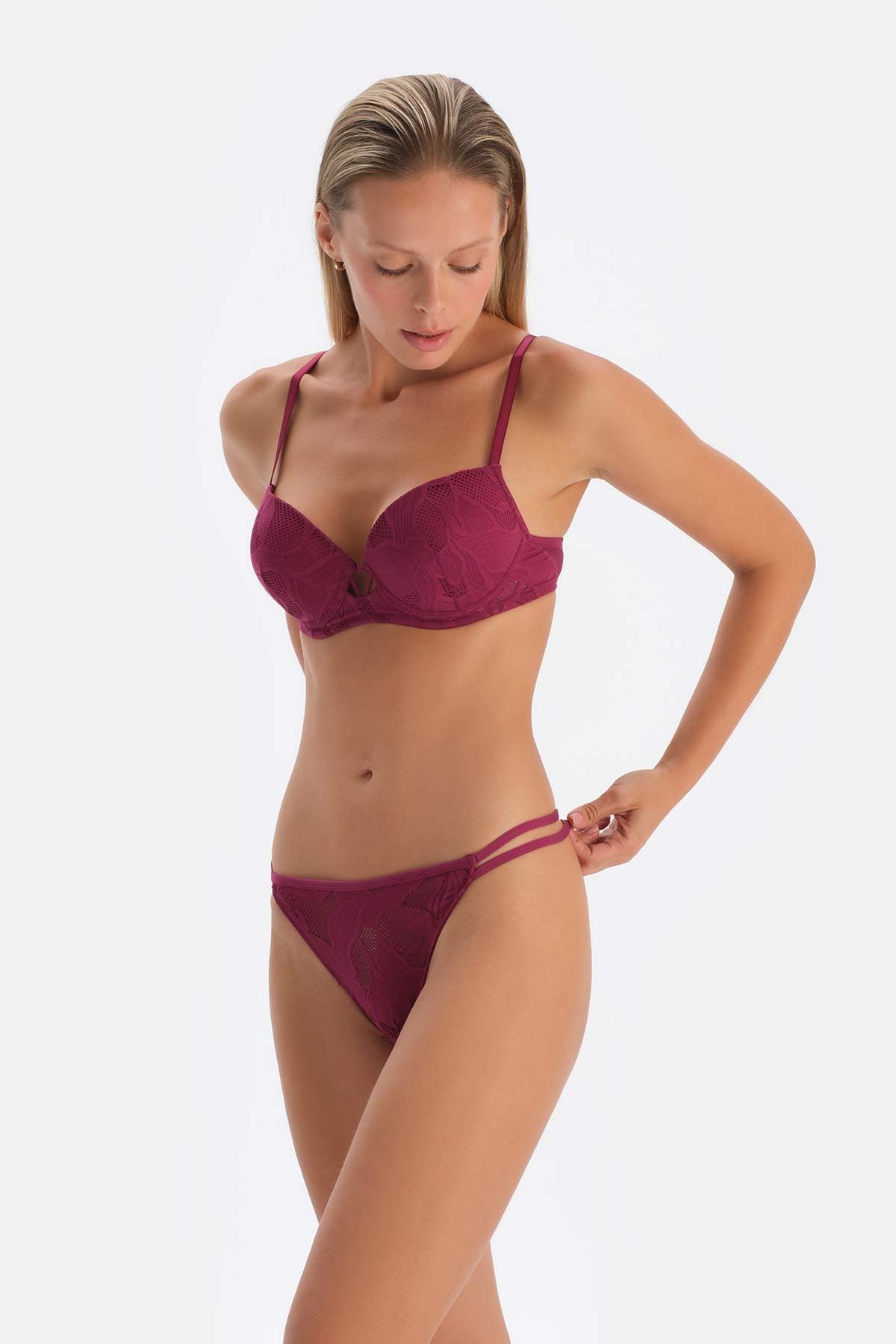Mürdüm Dantelli G-string Külot