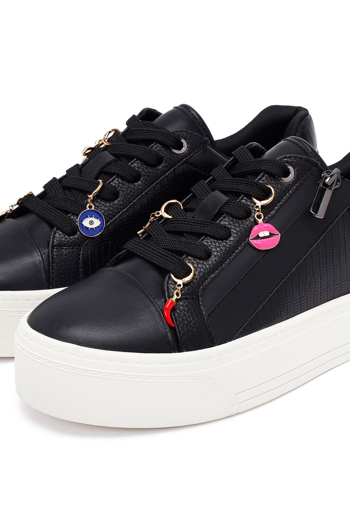 Kadın Siyah Bağcıklı Kalın Tabanlı Sneaker