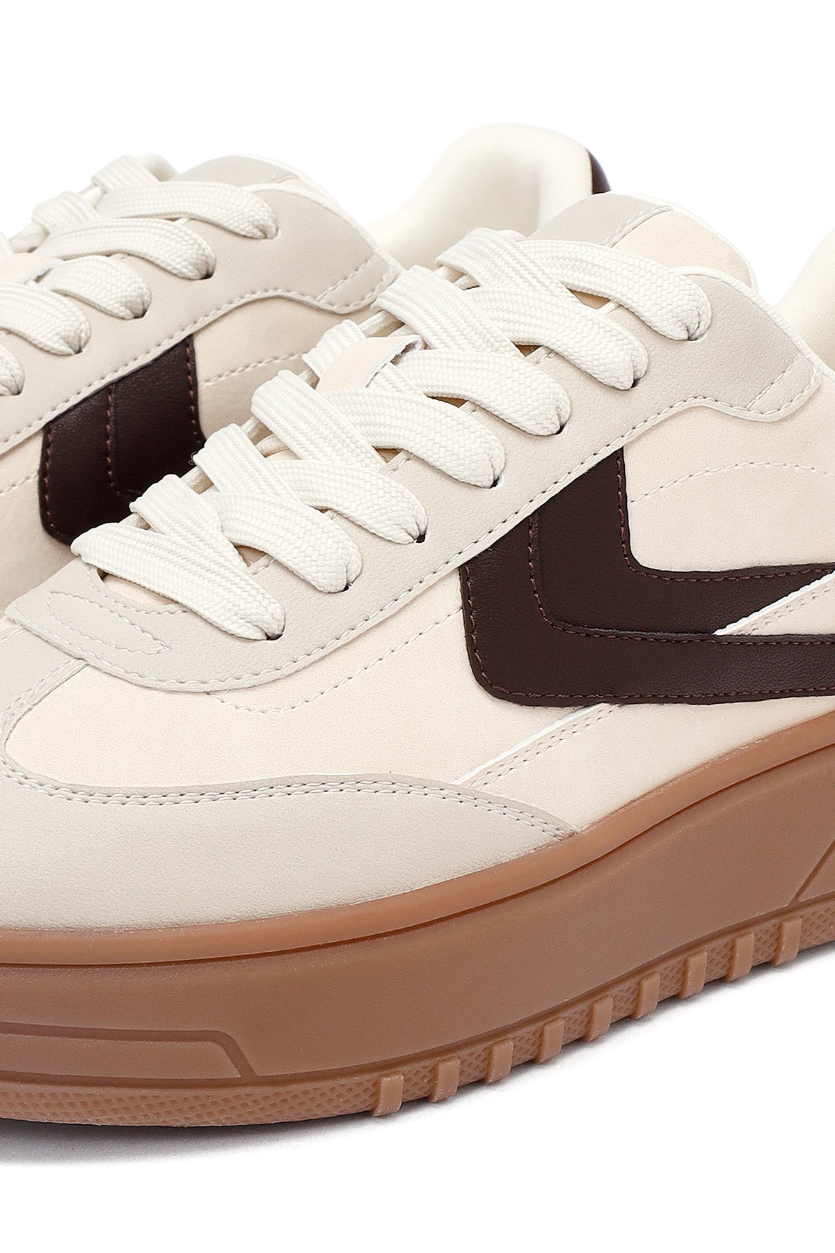 Kadın Bej Bağcıklı Kalın Tabanlı Sneaker