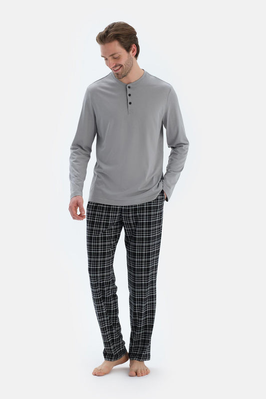 Gri Uzun Kollu Pat Detaylı Tişört Ekose Pantolon Pijama Takımı