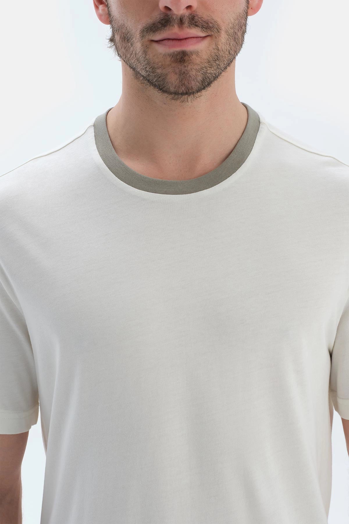 Ekru Kısa Kollu Tişört Şort Pijama Takımı