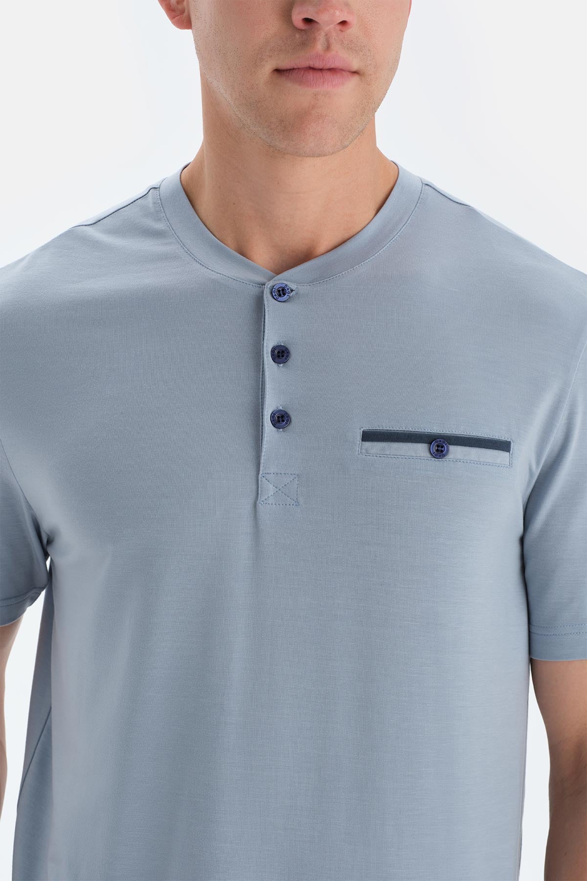 Mavi Pat Ve Fleto Cep Detaylı Tişört Şort Pijama Takımı