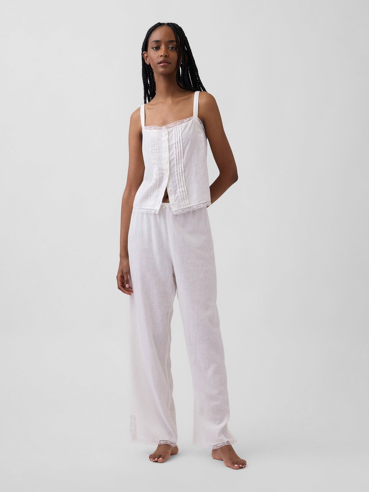 Beyaz Keten Karışımlı Pintuck Kısa Askılı Pijama Üstü