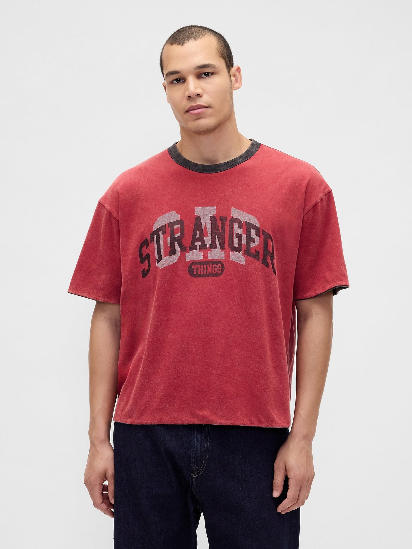 Koyu Gri Stranger Things Yetişkin Tersine Çevirilebilir Grafik T-shirt