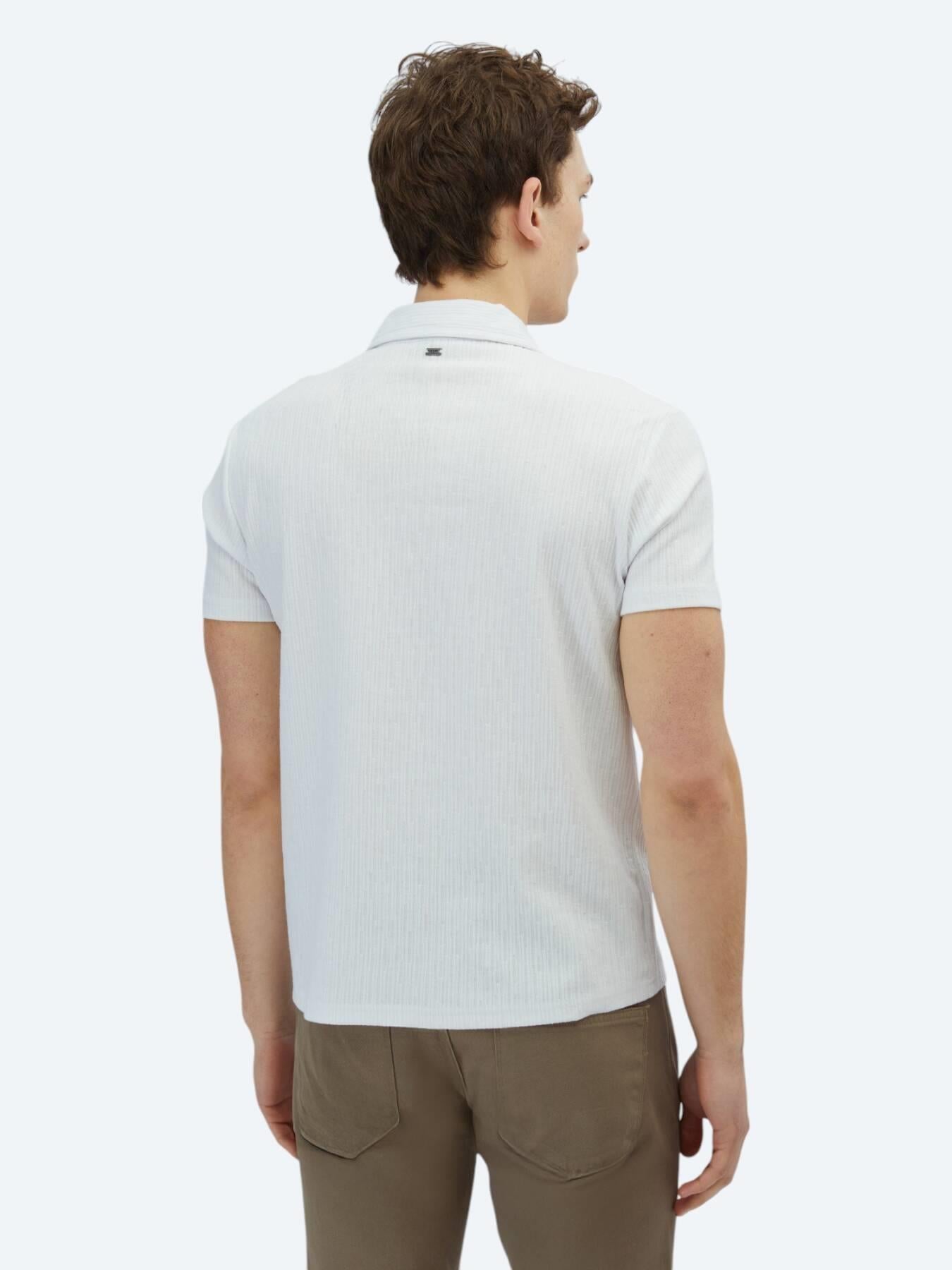 Beyaz Desenli Polo Yaka Pamuk Karışımlı T-shirt