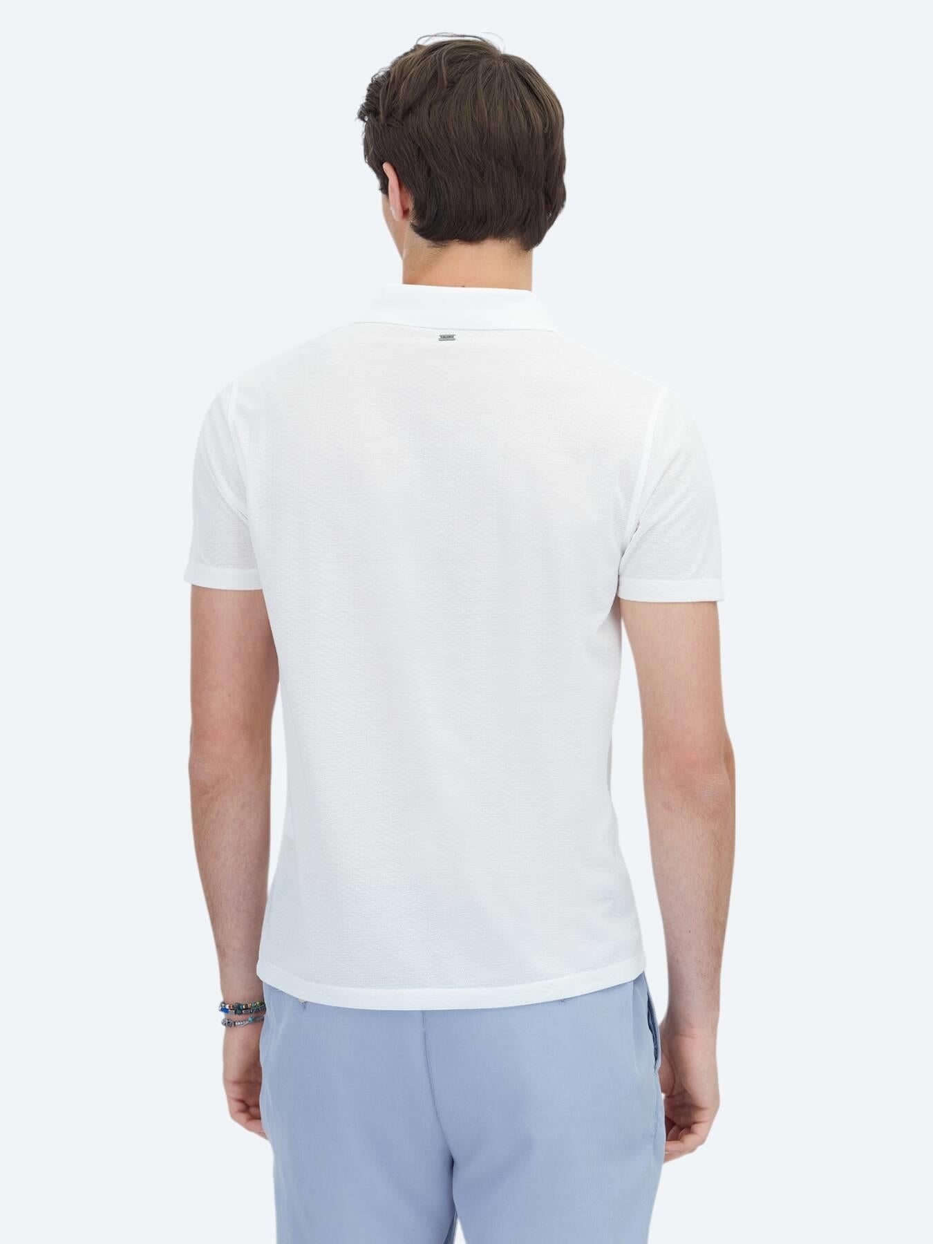 Beyaz Desenli Polo Yaka T-shirt