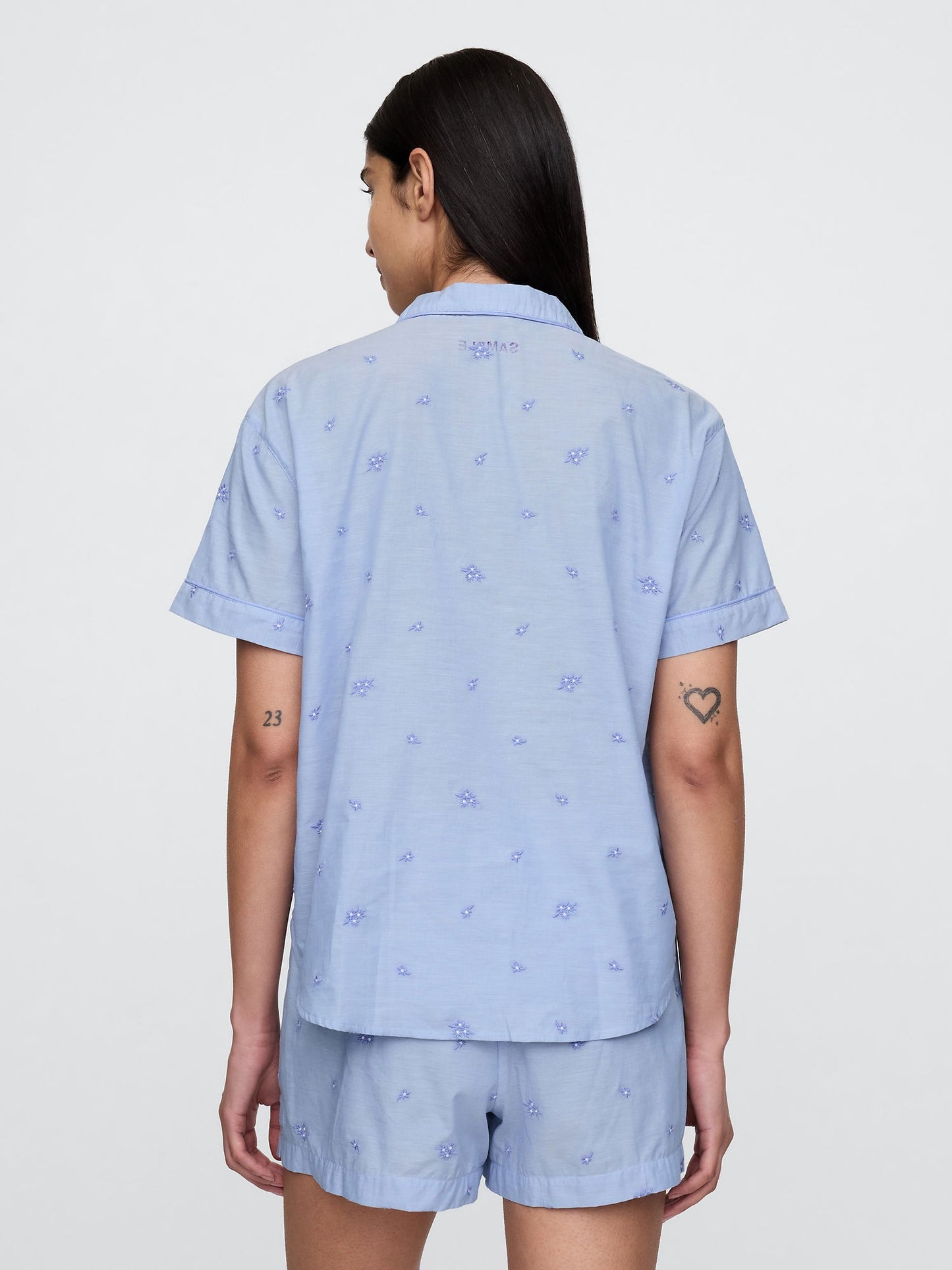 Mavi Işlemeli Pijama Üstü