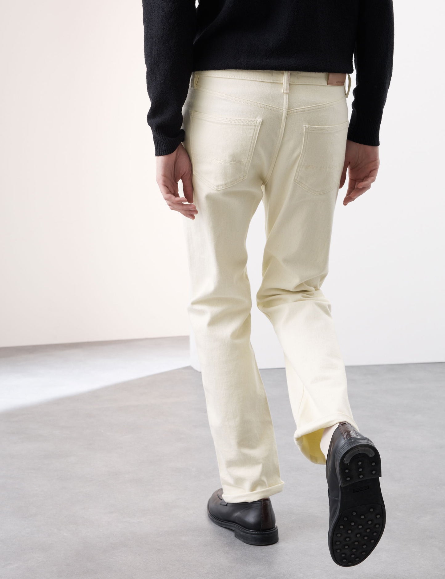 Saf Pamuklu Düz Kesim Selvedge Jean