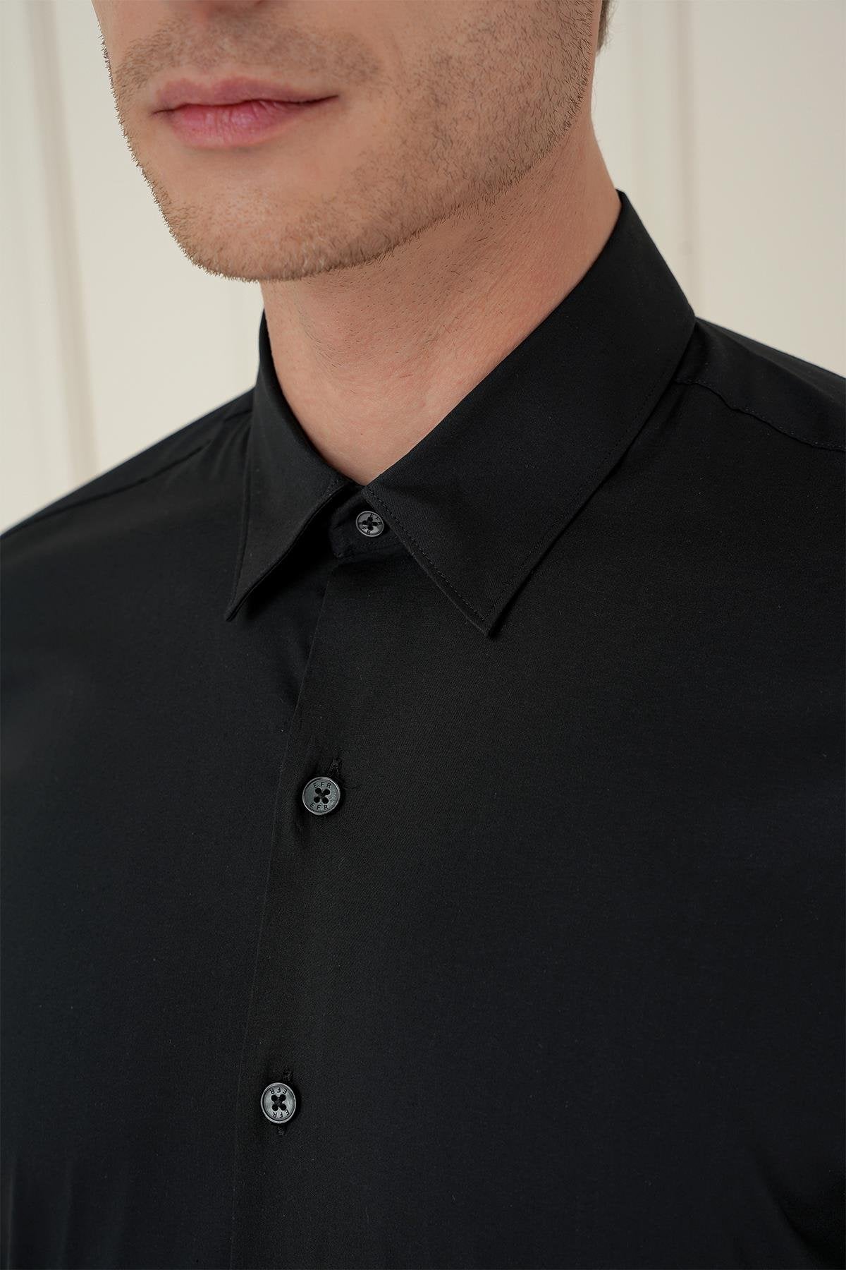 Gk 747 Slim Fit Siyah Klasik Gömlek