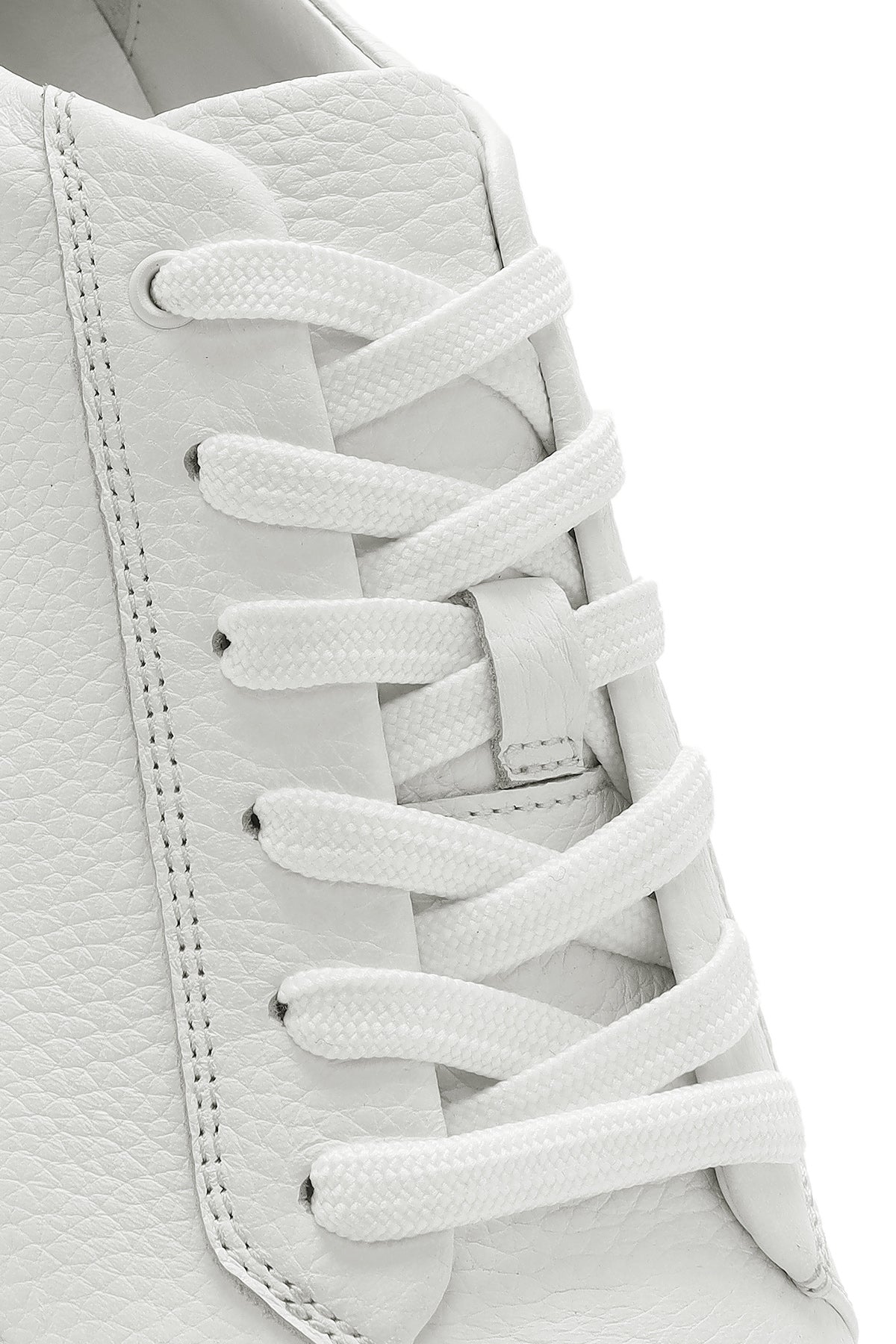 Erkek Beyaz Bağcıklı Kalın Tabanlı Deri Sneaker
