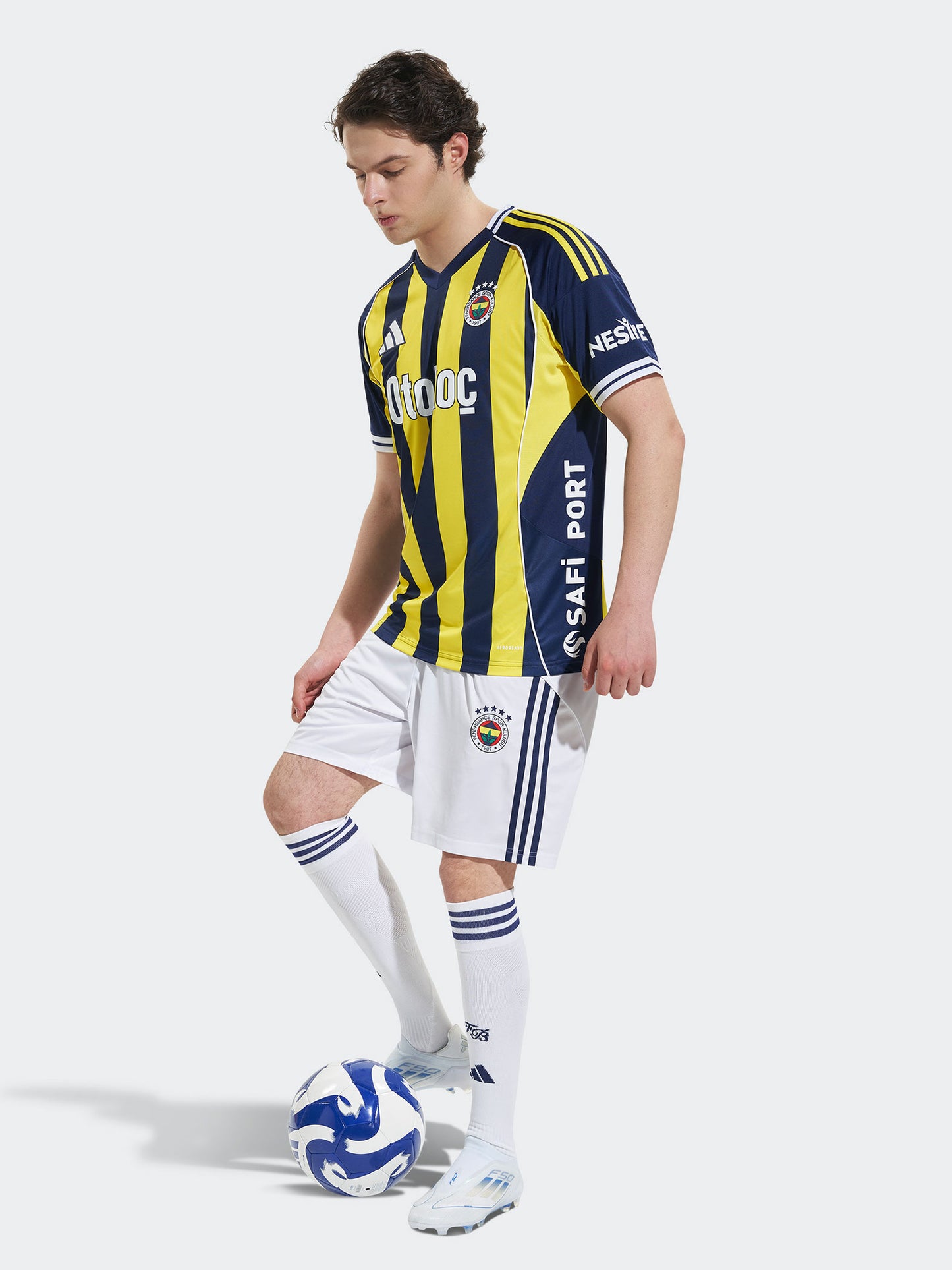 Fenerbahçe 2025/26 Beyaz Şort