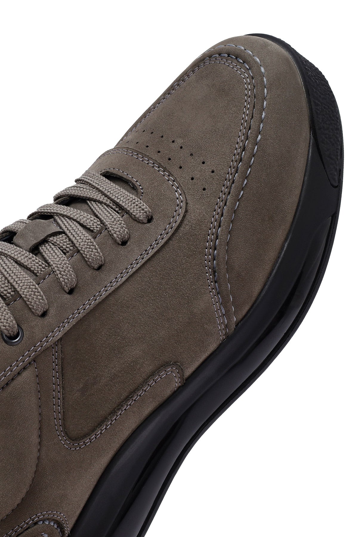 Erkek Gri Bağcıklı Kalın Tabanlı Nubuk Deri Sneaker