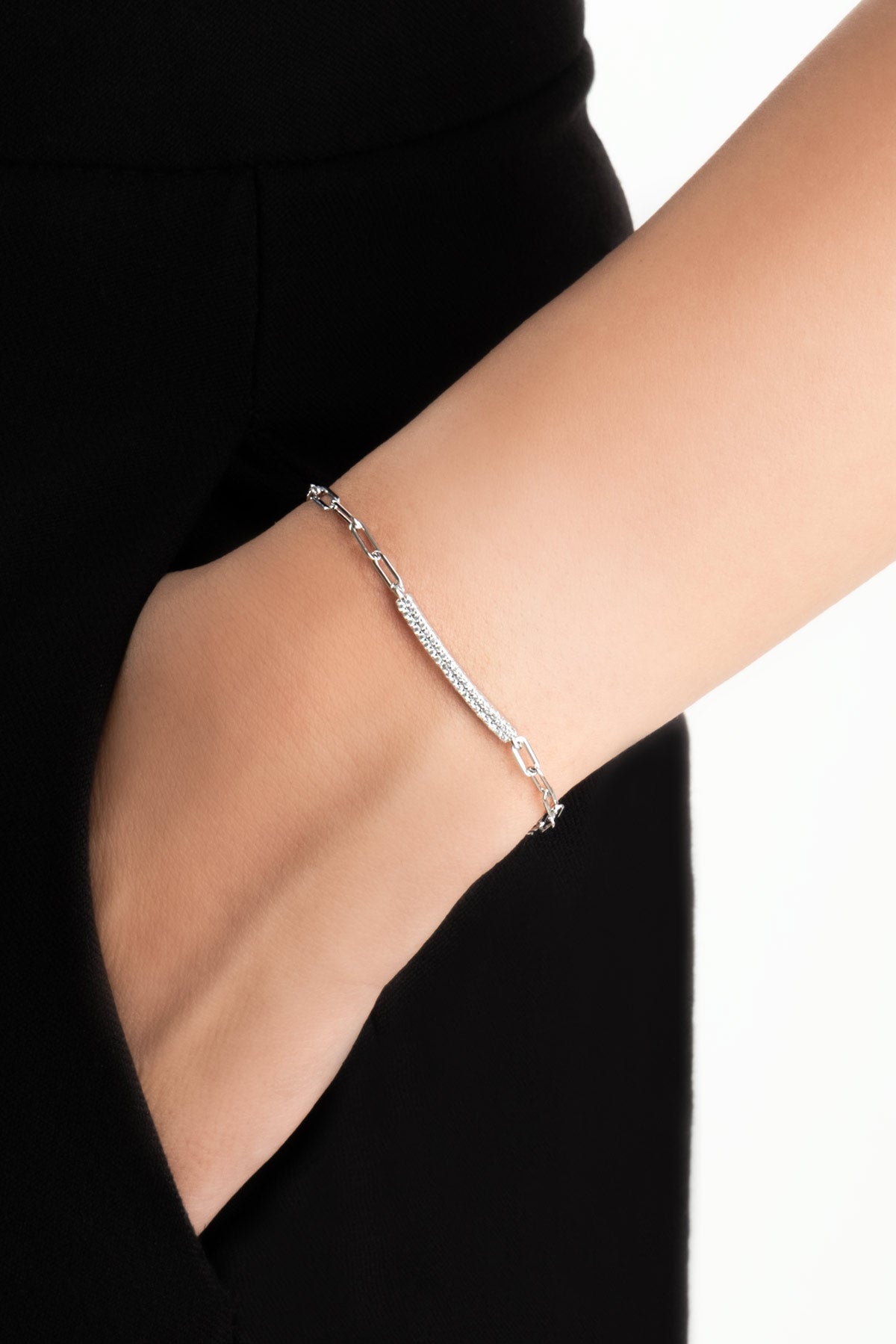 Noemi 18 Ayar Beyaz Altın Kaplama 19 Cm Gümüş Minimal Bileklik 5171890199