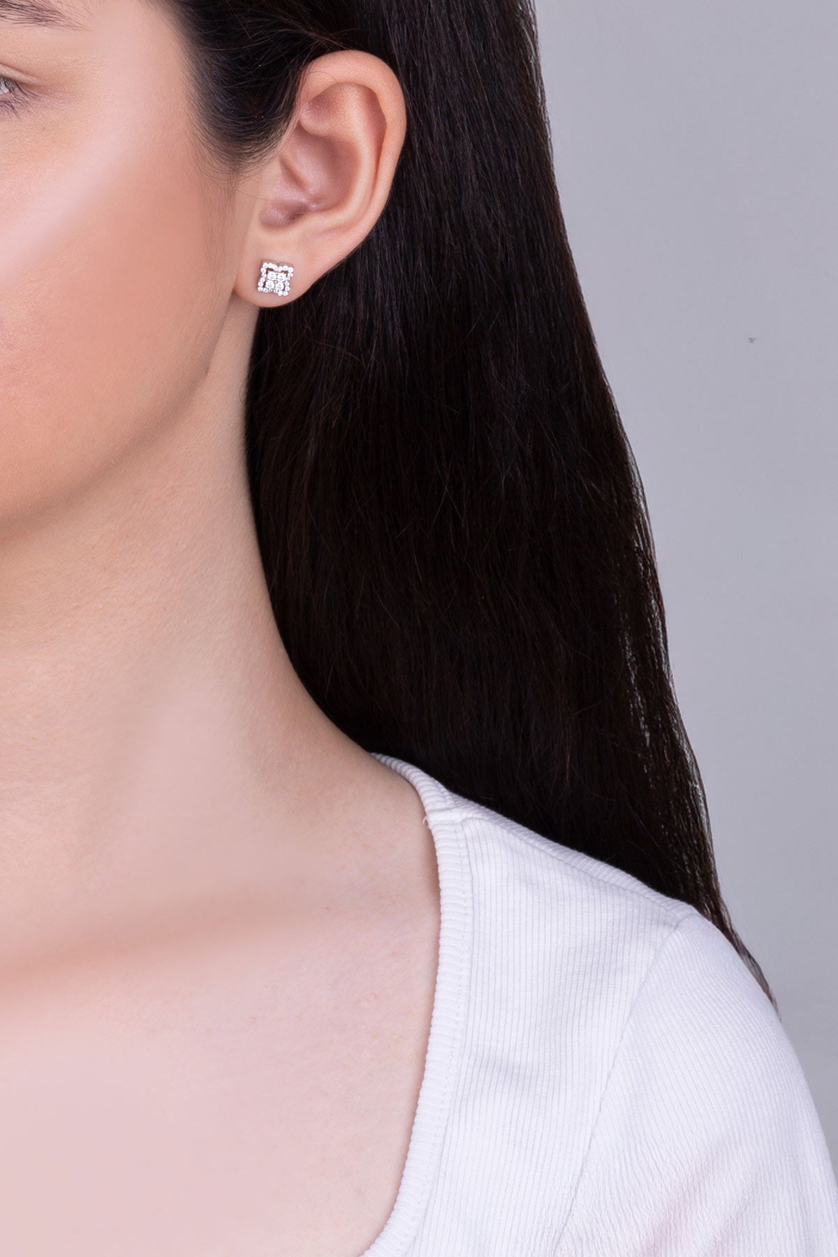 Işıltılı Yonca 18 Ayar Beyaz Altın Kaplama Gümüş Küpe 5177470199