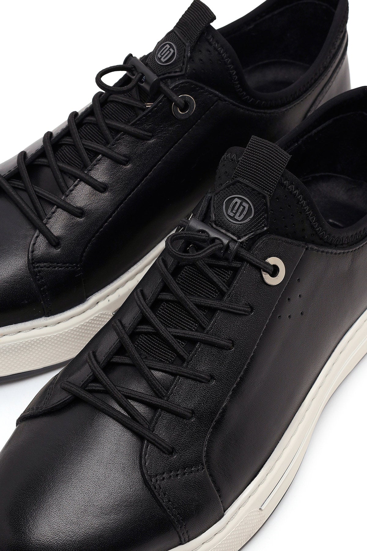 Erkek Siyah Bağcıklı Kalın Tabanlı Deri Sneaker