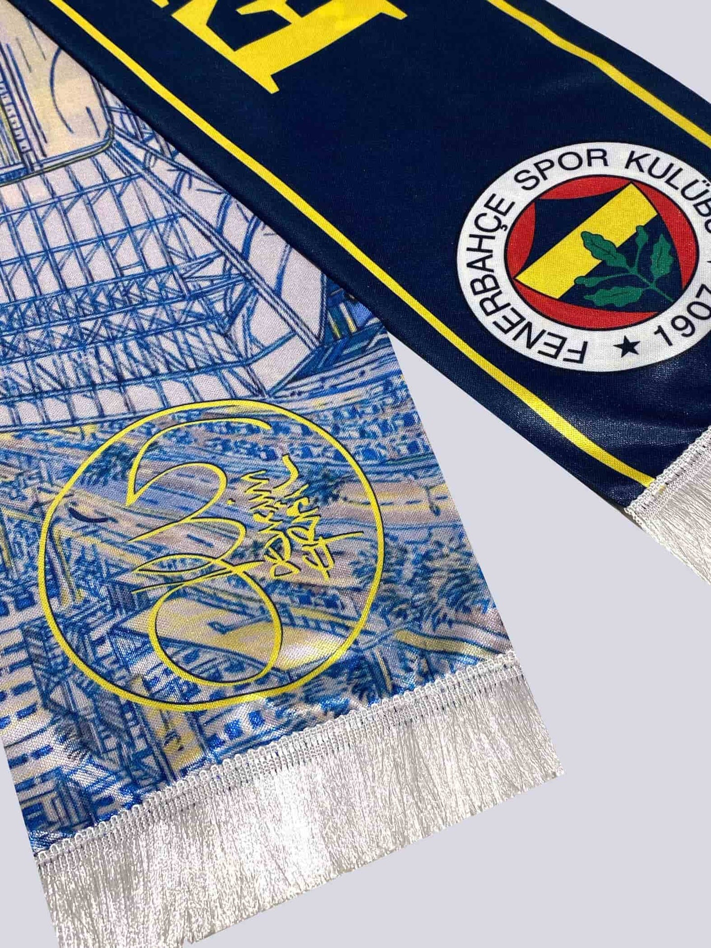 Fenerbahçe Devrim Erbil Kadıköy'ün Kalbinden Şal