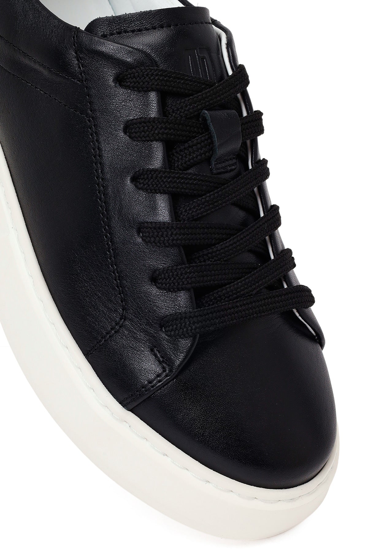 Erkek Siyah Bağcıklı Kalın Tabanlı Deri Sneaker