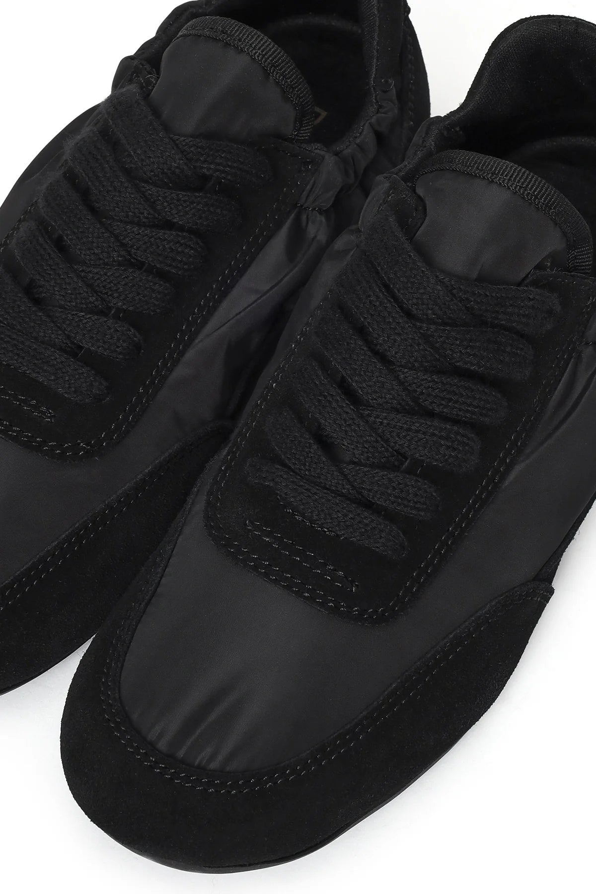 Kadın Siyah Bağcıklı Deri Sneaker