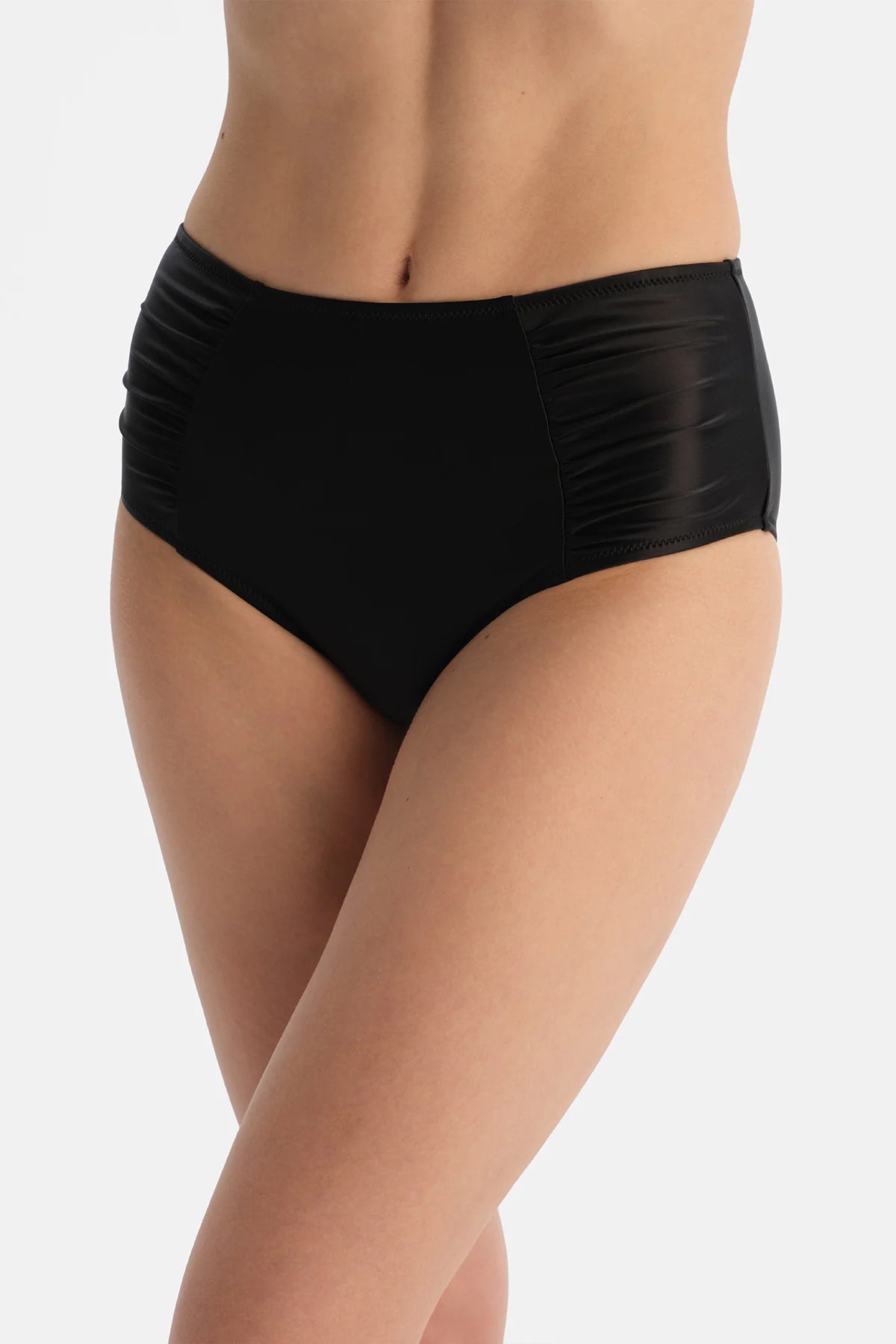 Yani Drapeli Bikini Alt