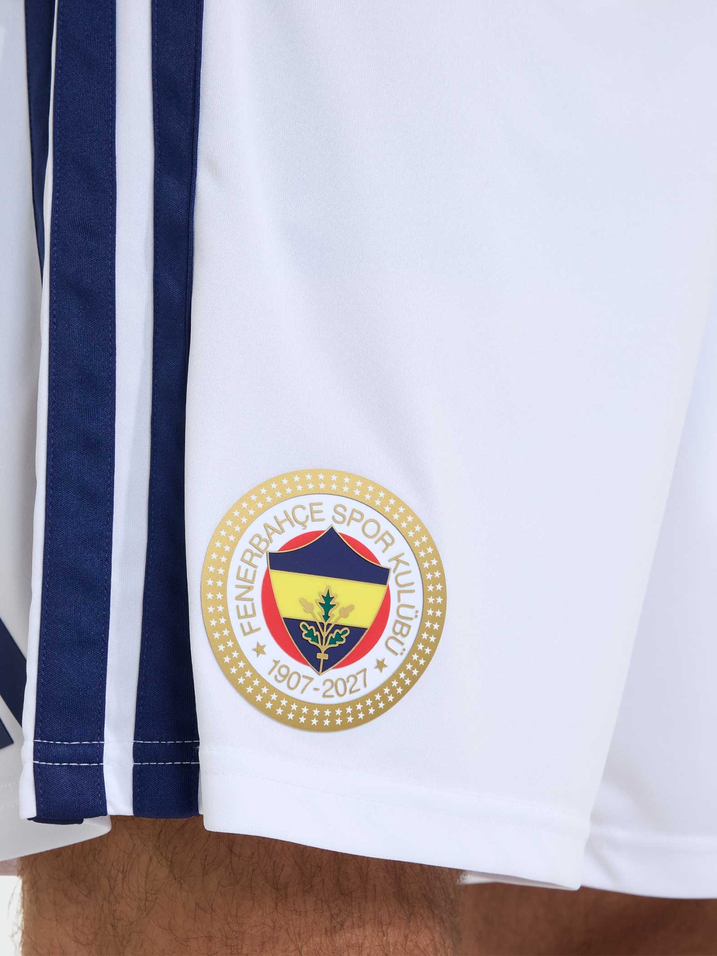 Fenerbahçe 2026/27 Çubuklu Beyaz Şort