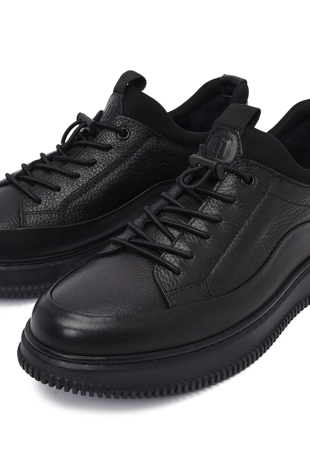 Erkek Siyah Bağcıklı Deri Sneaker