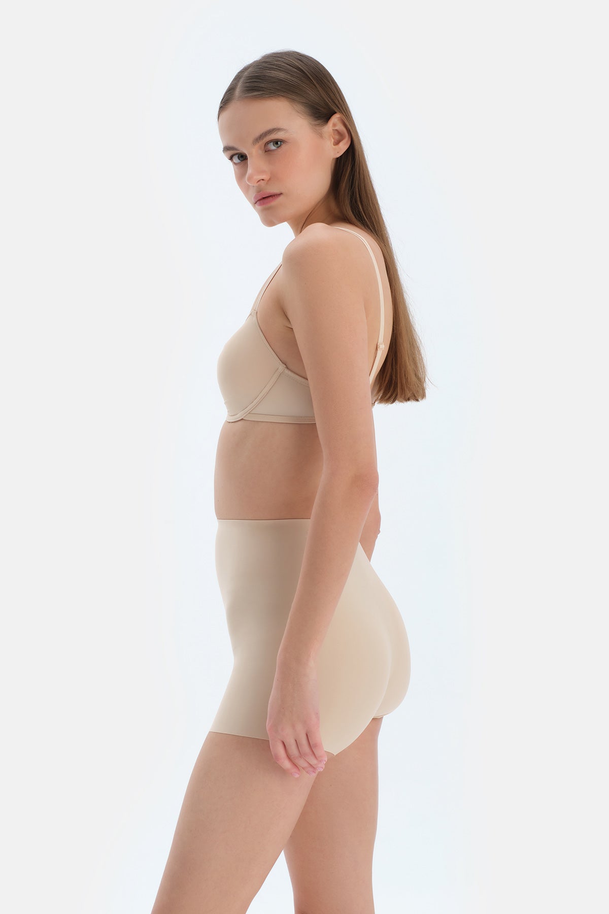 Ten 4047kc Lıght Şekillendirici Boyshort