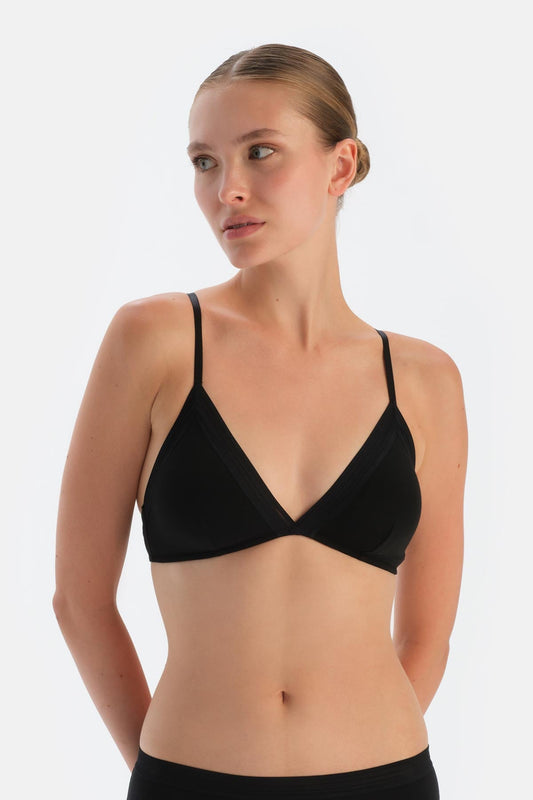 Siyah 1330kc Basıc Üçgen Formlu Soft Sütyen