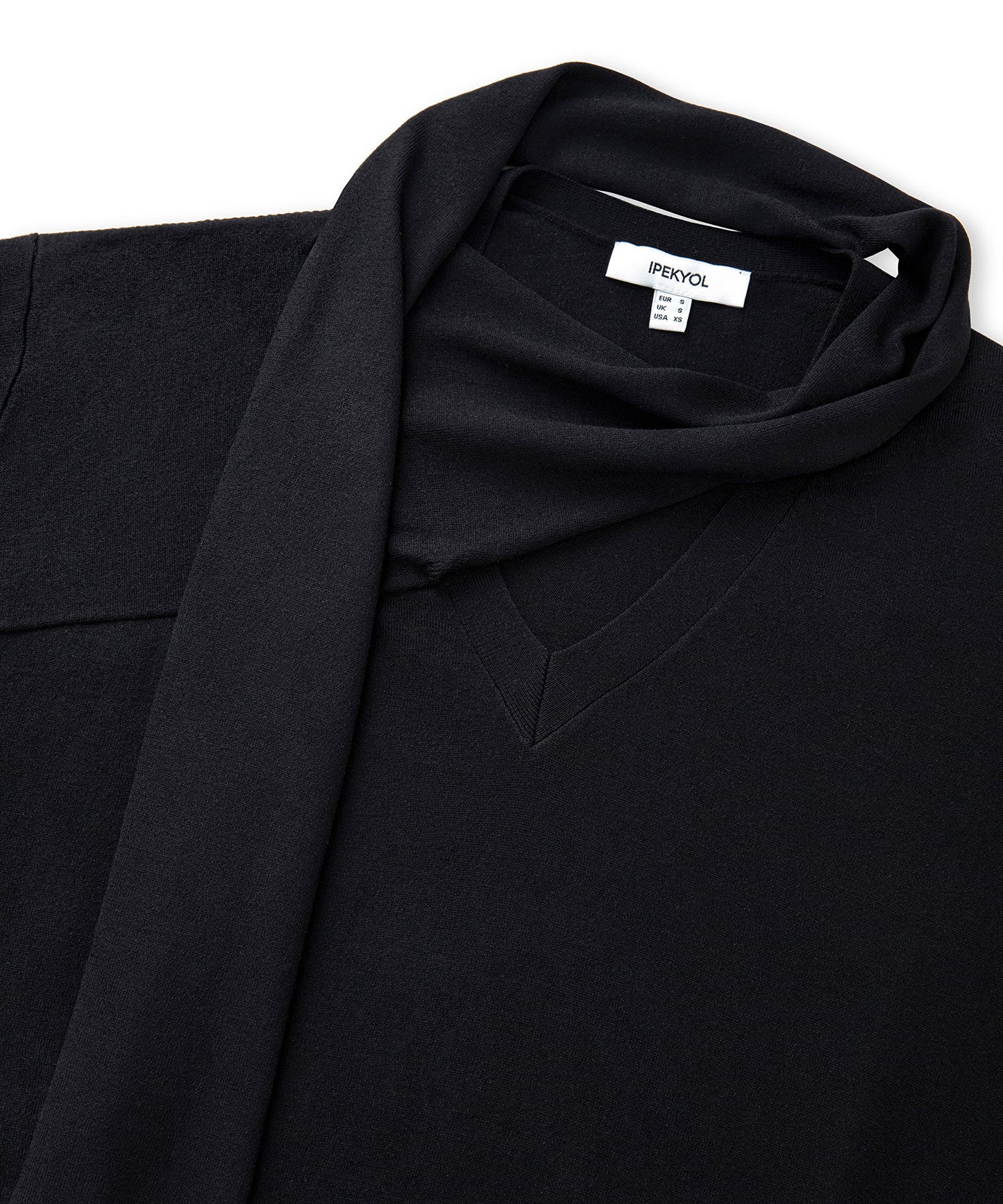 Atkılı V Yaka Triko