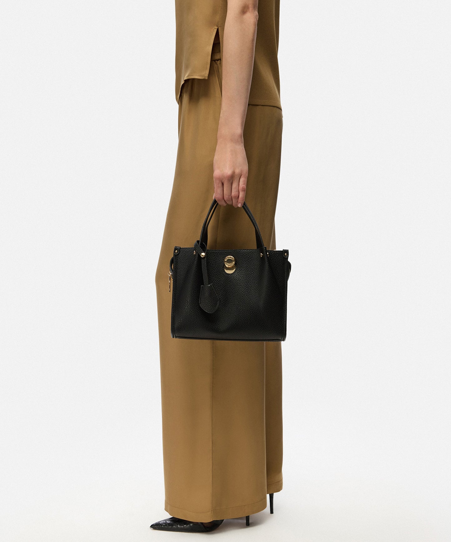 The Essential Tote Çanta