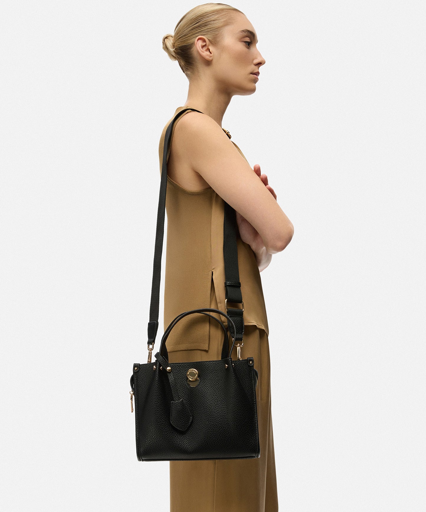 The Essential Tote Çanta