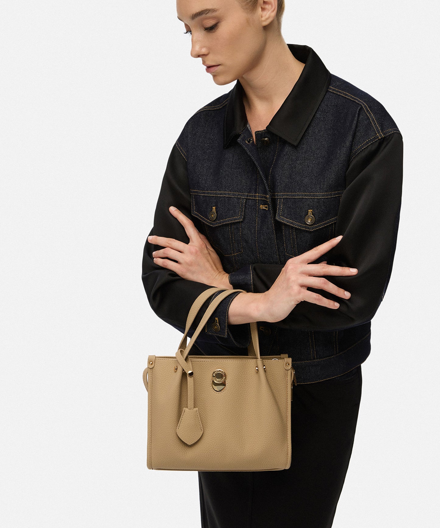 The Essential Tote Çanta