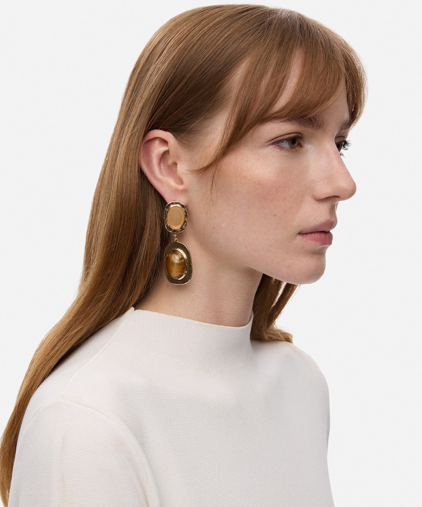 Kontrast Reçineli Sallantılı Küpe