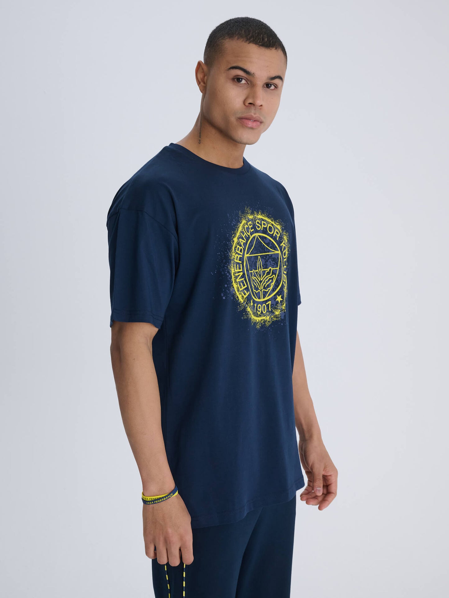 Fenerbahçe Lacivert Tribün Kalpleri Fetheden Renkler Erkek Oversize Tshirt