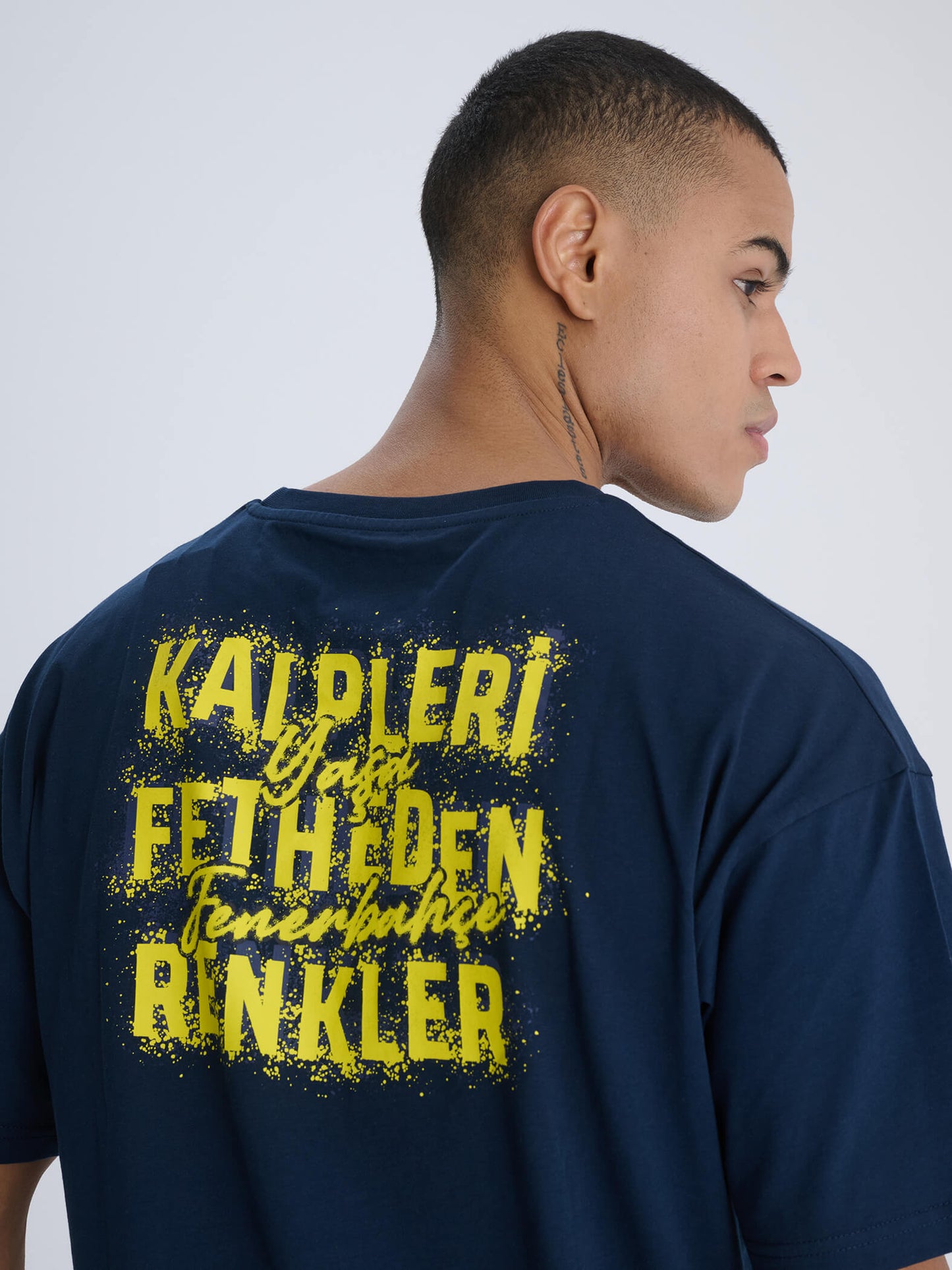 Fenerbahçe Lacivert Tribün Kalpleri Fetheden Renkler Erkek Oversize Tshirt
