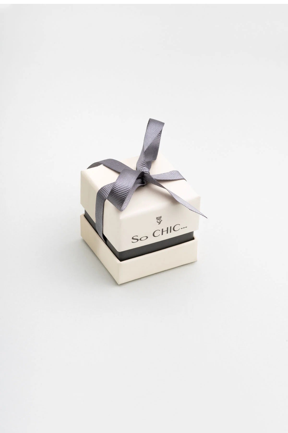 Beyazın Büyüsü 18 Ayar Beyaz Altın Kaplama Gümüş Tasarım Küpe 5173290199