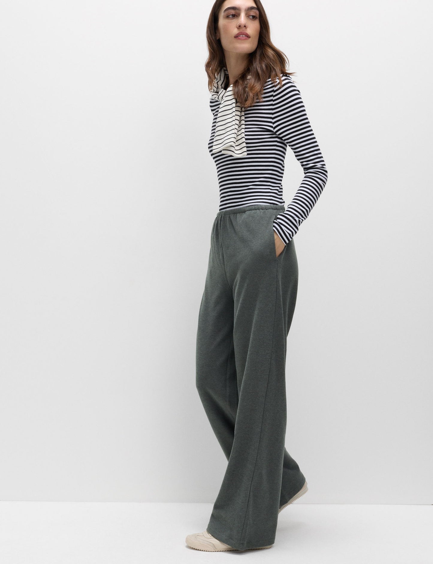 Geniş Paçalı Jogger Pantolon
