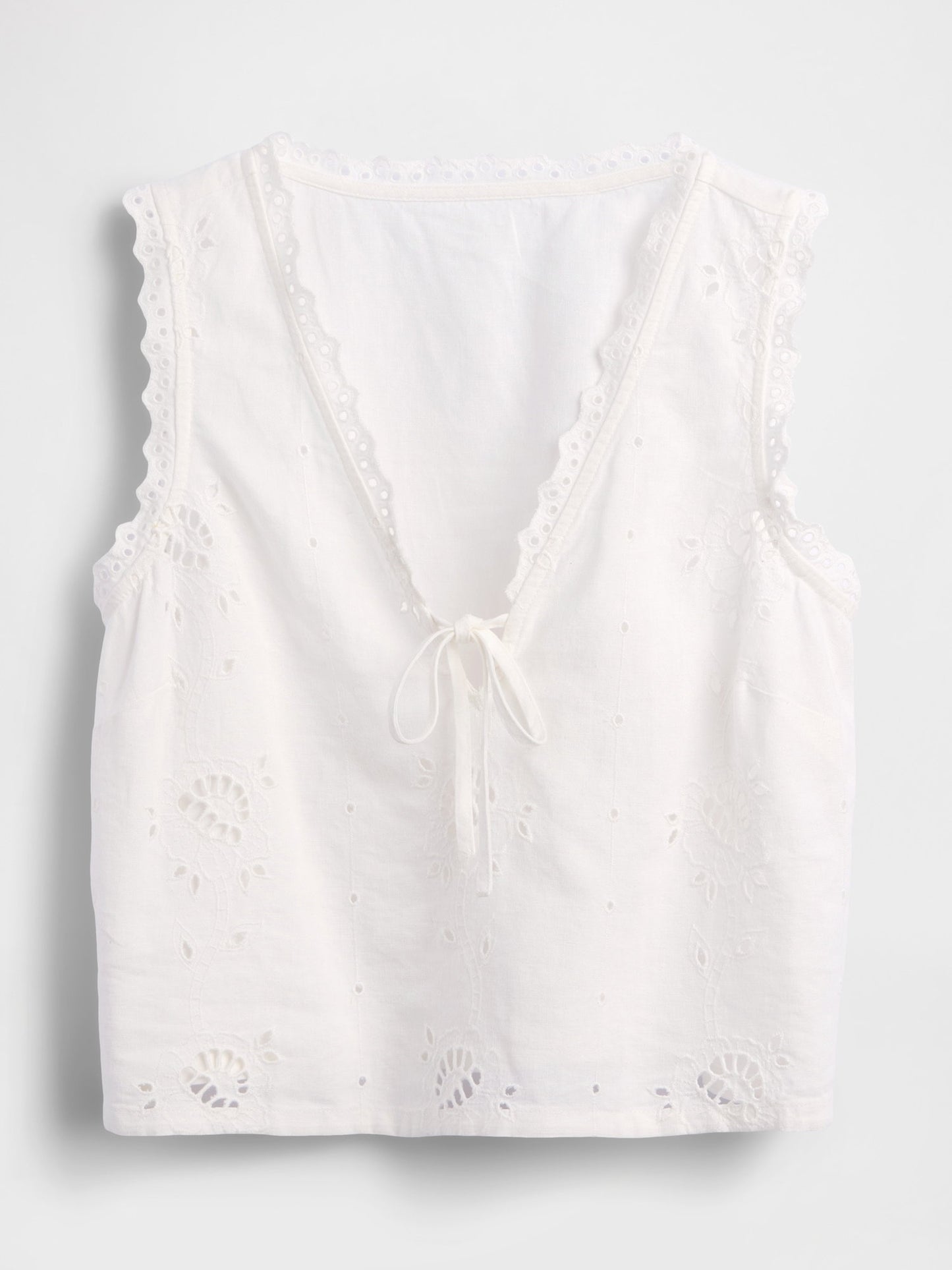 Beyaz Keten Karışımlı Işlemeli Crop Shell Askılı Bluz