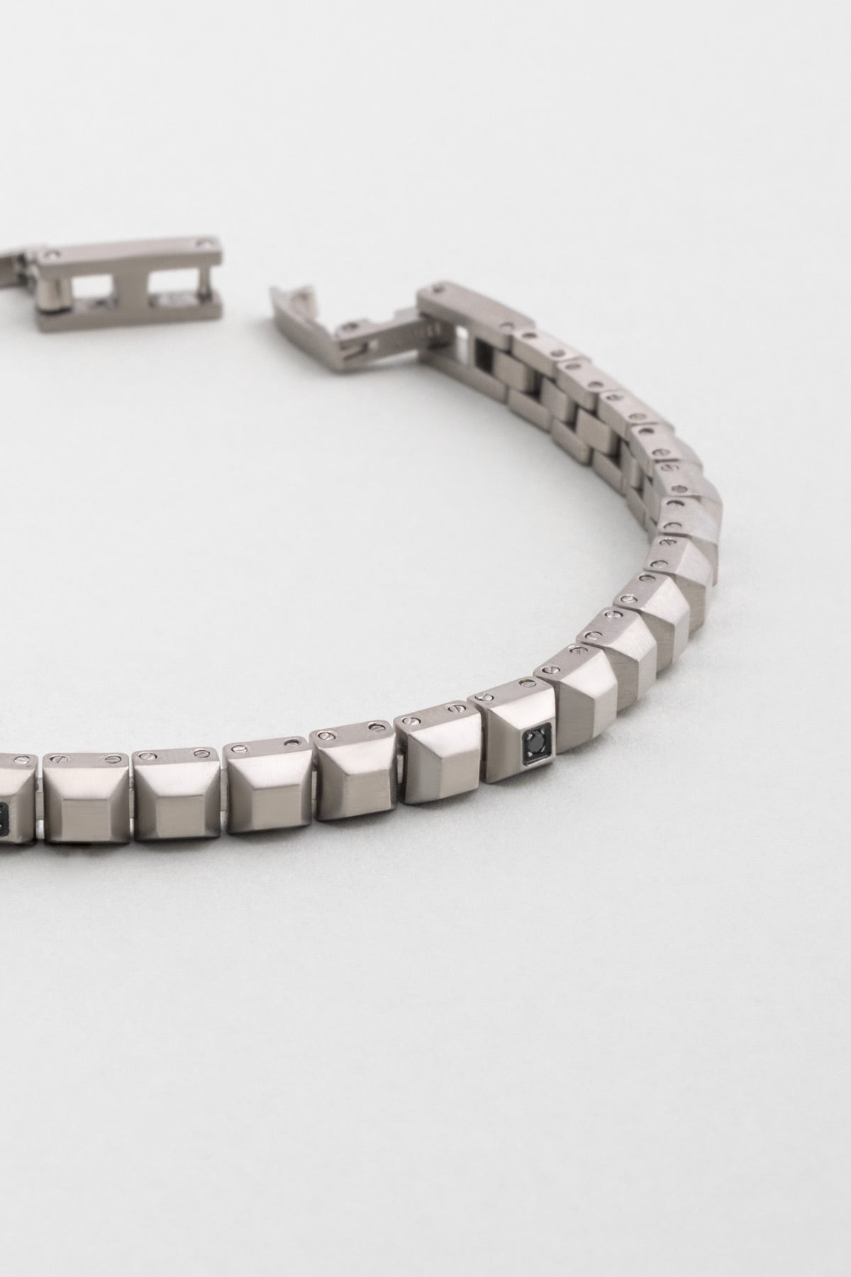 Metalik Gölge 21 Cm Çelik Erkek Bileklik 02440240299