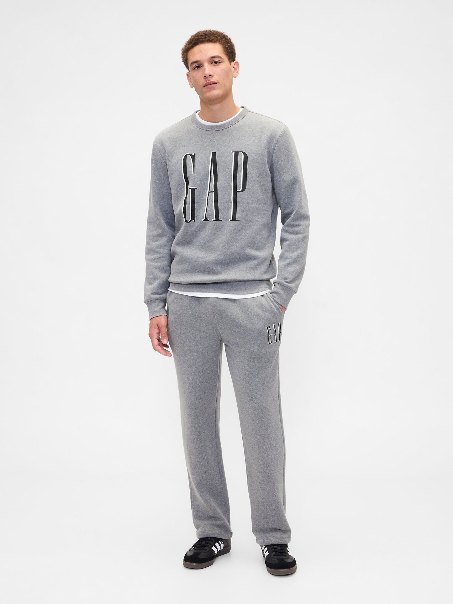 Gri Gap Logo Fleece Sweatshirt