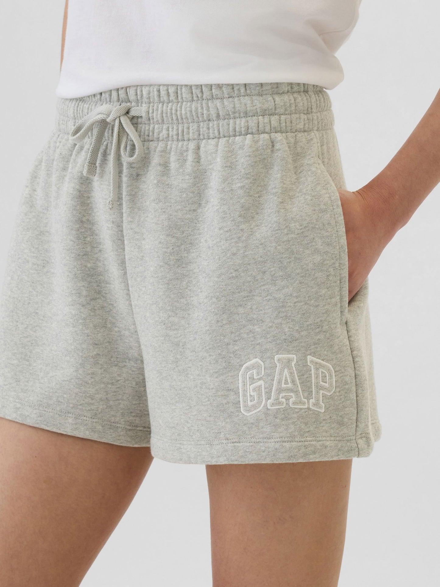 Açık Gri Gap Logo Fleece Şort