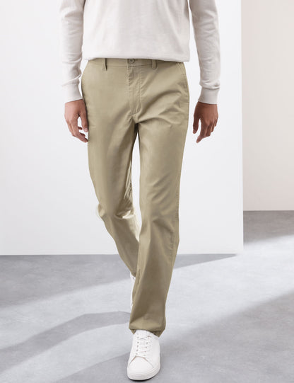 Regular Fit Süper Lightweight Chino
