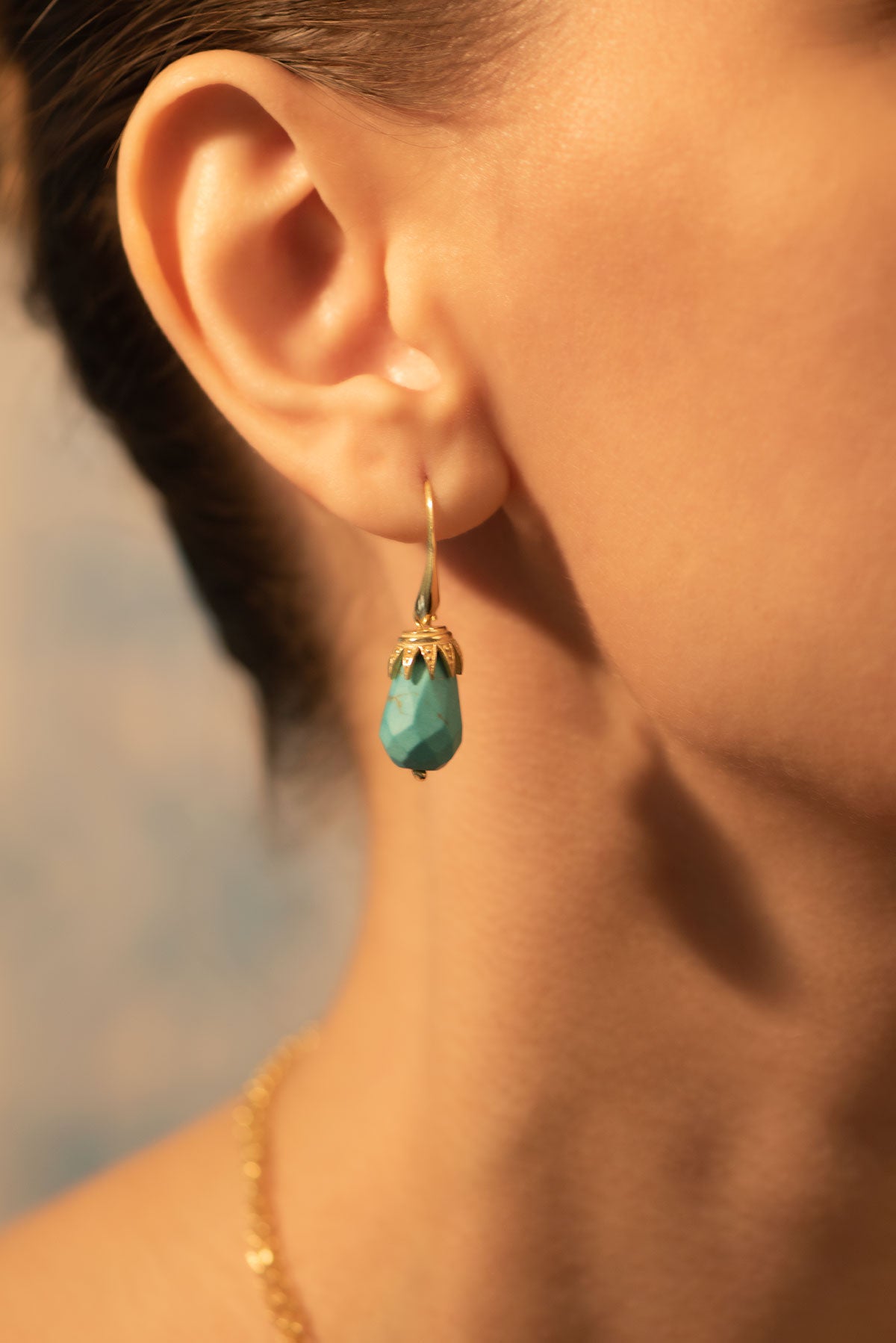 Akdeniz Melodisi 18 Ayar Sarı Altın Kaplama Gümüş Doğal Taşlı Küpe 07293031644