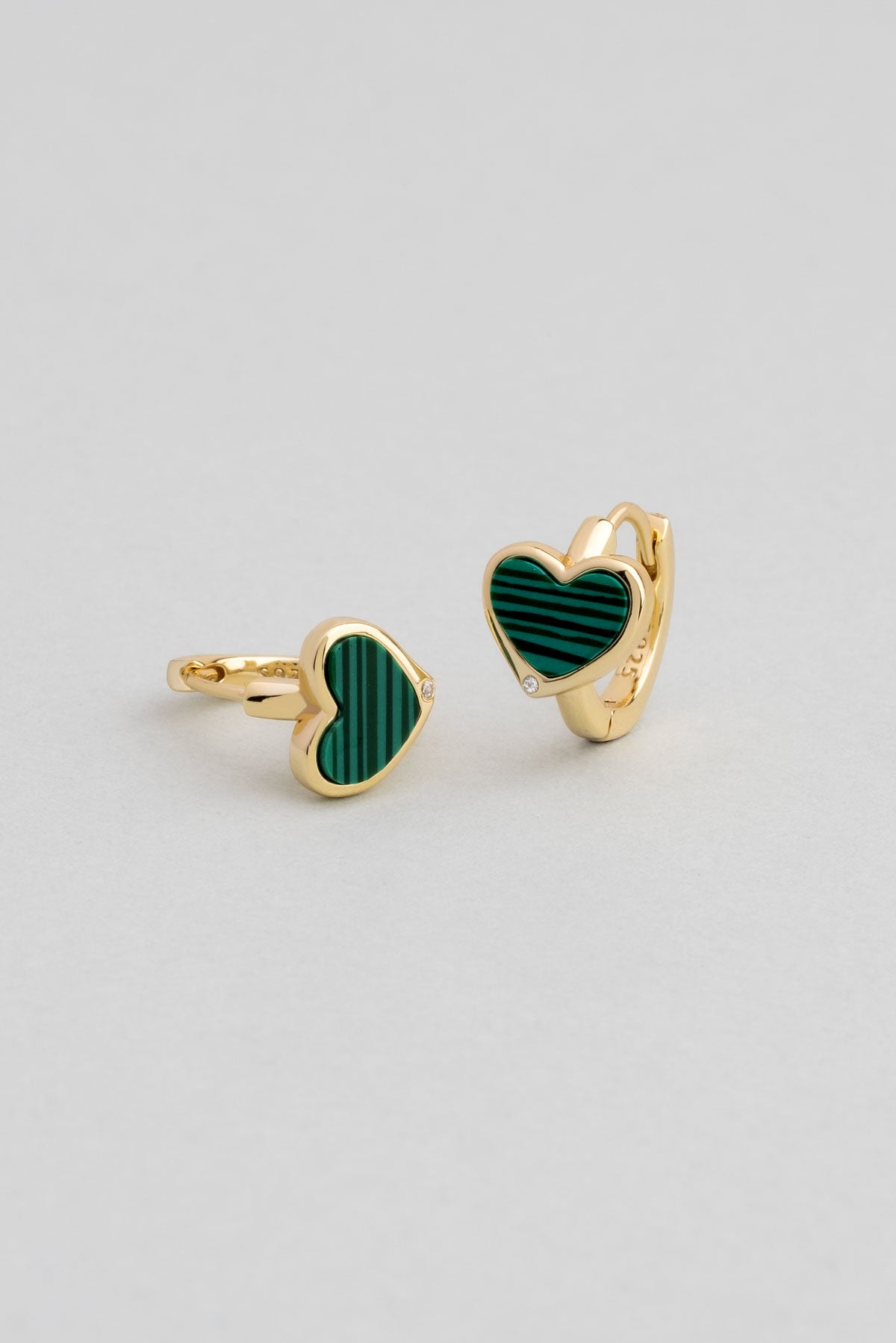 Malahit Kalbi 18 Ayar Sarı Altıın Kaplama Gümüş Halka Küpe 07299310444