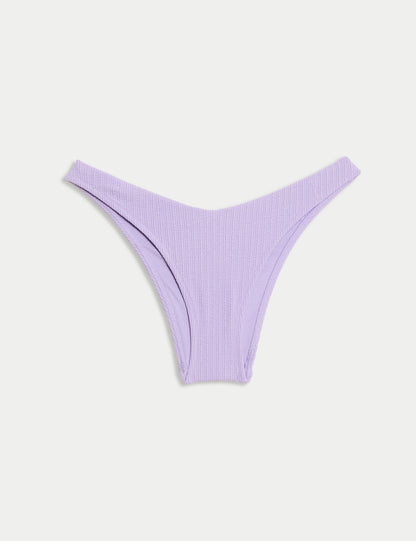Dokulu Bikini Altı