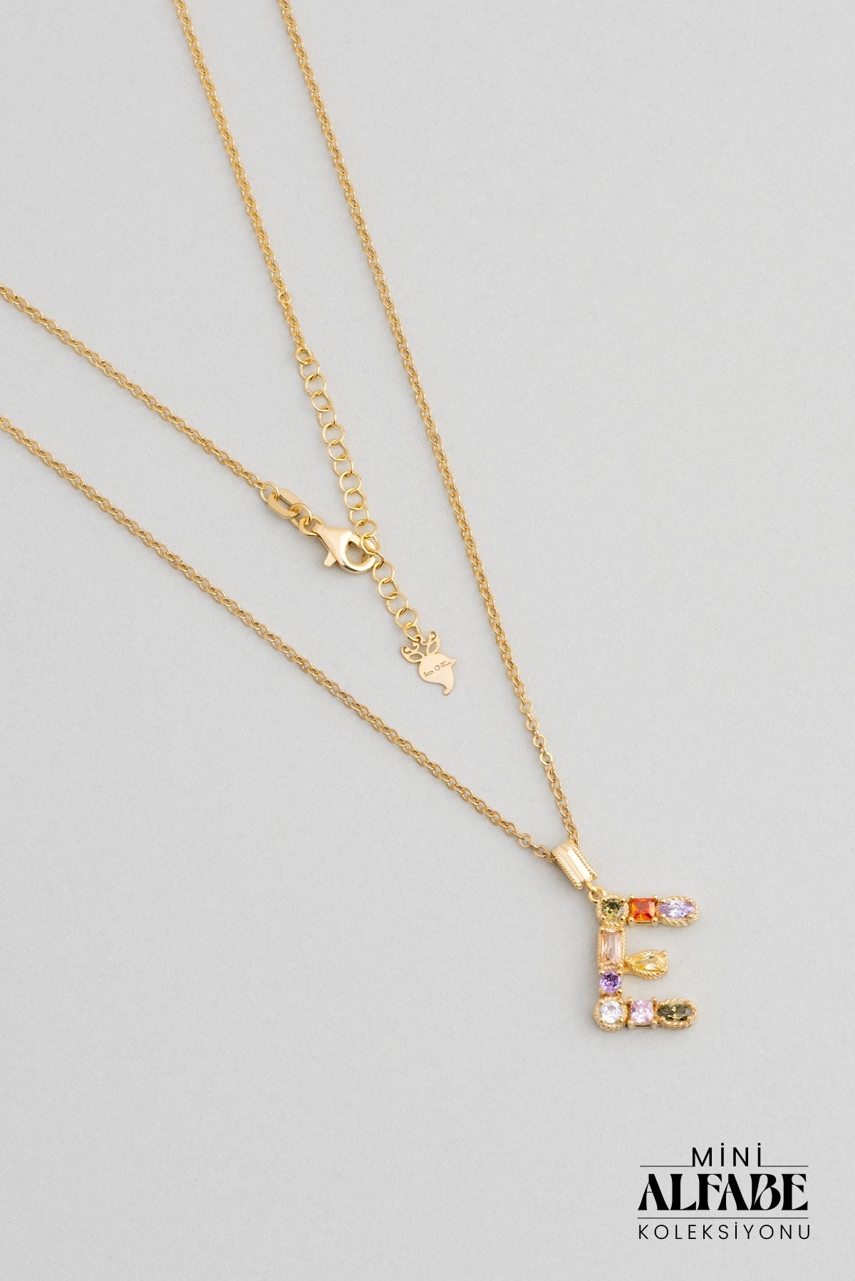 Mini E Harfi Günışığı Renkli 18 Ayar Sarı Altın Kaplama 45 Cm Gümüş Kolye 07300051344