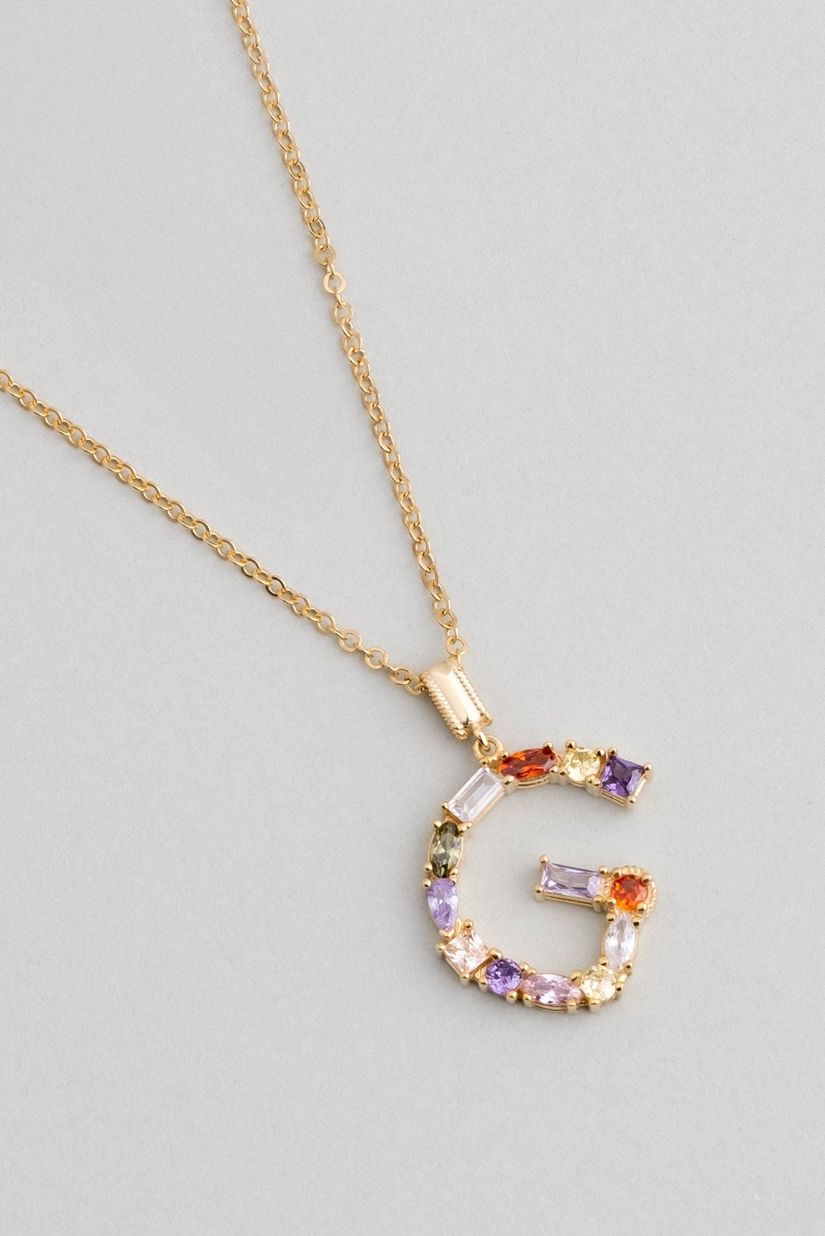 Mini G Harfi Günışığı Renkli 18 Ayar Sarı Altın Kaplama Gümüş Kolye 07300071344